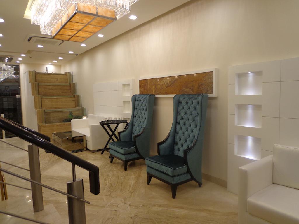 Hotel Taj Princess - Boutique Hotel Delhi  Exterior photo