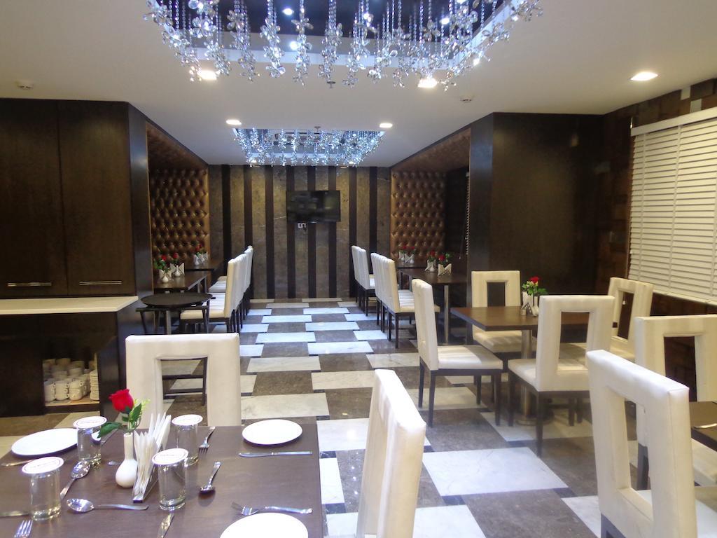 Hotel Taj Princess - Boutique Hotel Delhi  Exterior photo