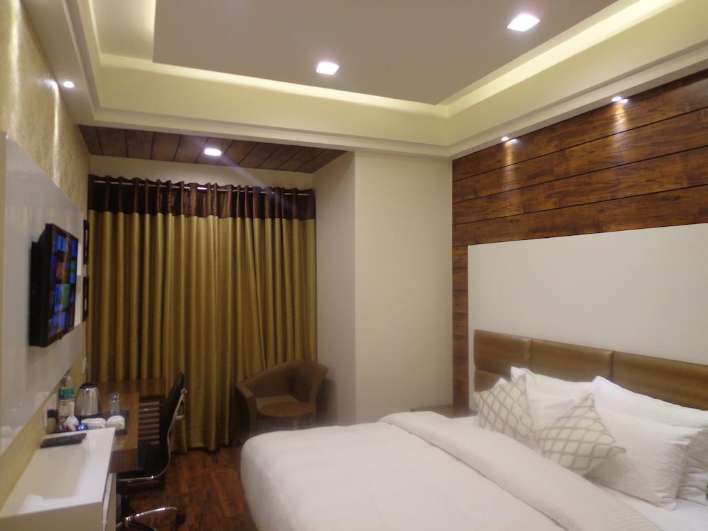 Hotel Taj Princess - Boutique Hotel Delhi  Exterior photo