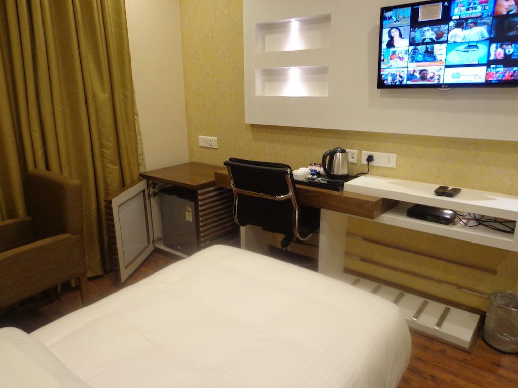 Hotel Taj Princess - Boutique Hotel Delhi  Exterior photo