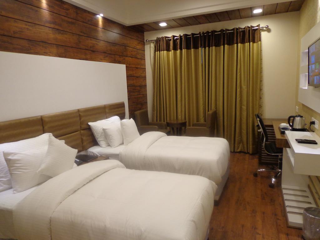 Hotel Taj Princess - Boutique Hotel Delhi  Exterior photo
