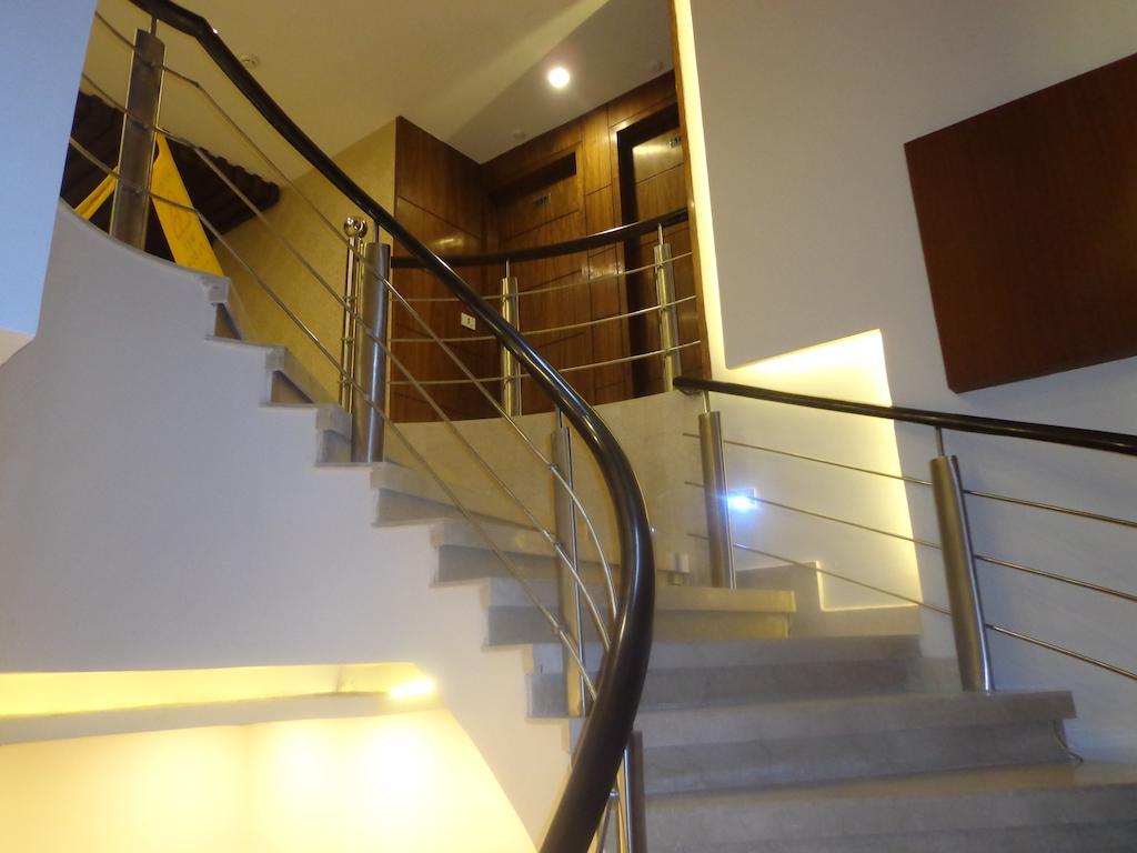 Hotel Taj Princess - Boutique Hotel Delhi  Exterior photo