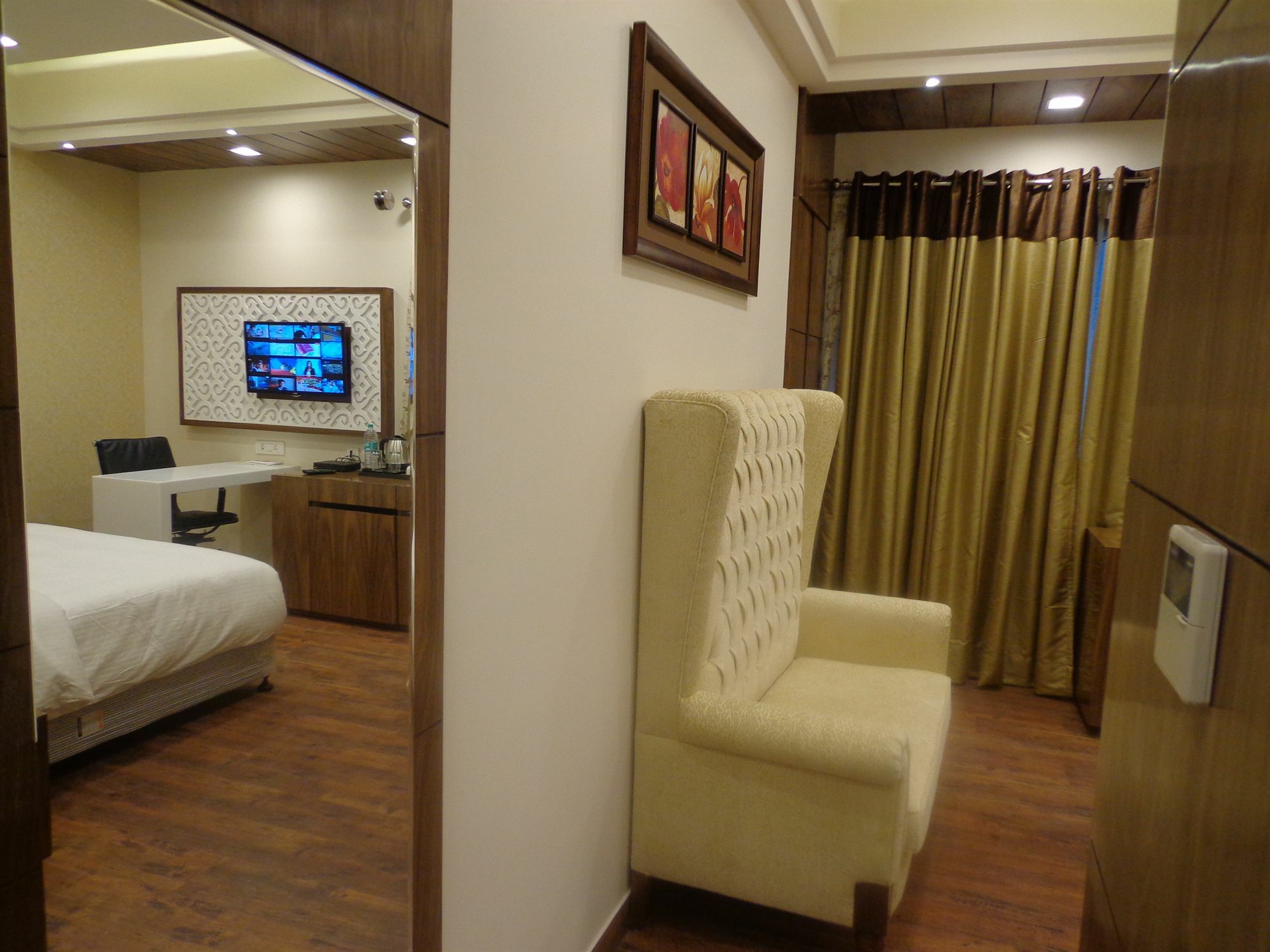 Hotel Taj Princess - Boutique Hotel Delhi  Exterior photo